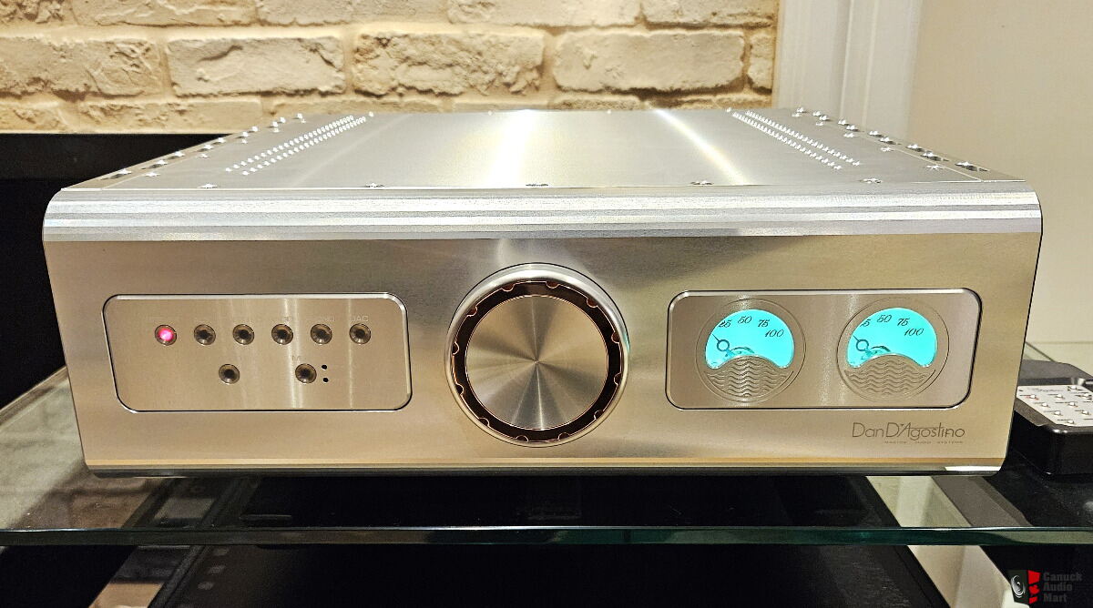 Dan D'Agostino Progression Integrated Amplifier w/Dac Streamer. DEMO! CAD $19999.00