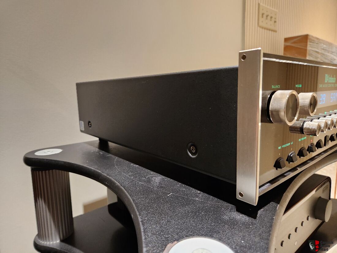 McIntosh C46 Preamplifier (Pre-Owned)