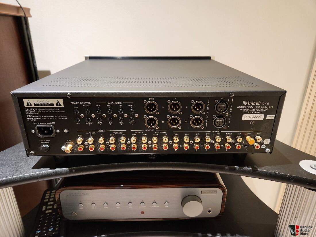 McIntosh C46 Preamplifier (Pre-Owned)