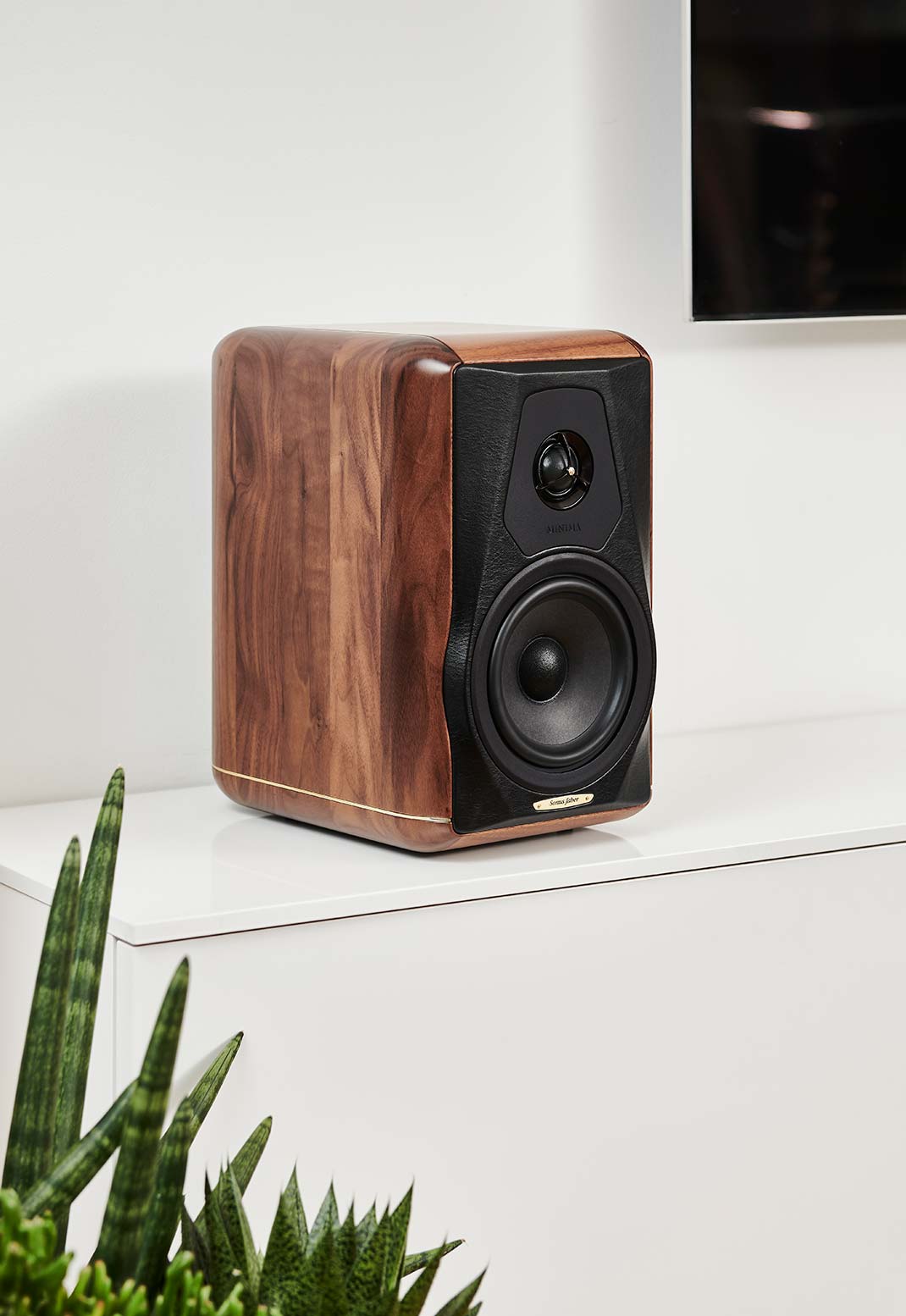 Sonus Faber Minima Amator II (Please Call/In Store Only)