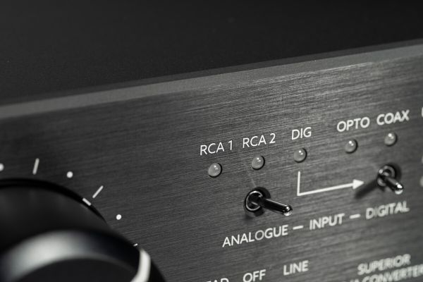 Violectric DHA V380 V2 Headphone Amp/DAC (Call/Email For Availability)