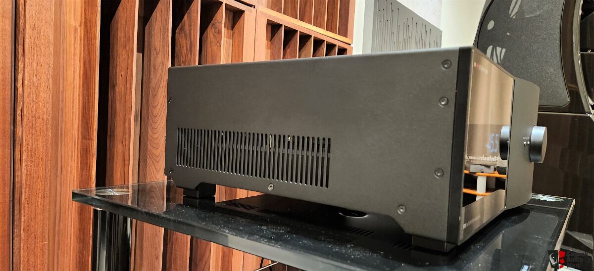 Anthem STR Stereo Receiver (Pre-owned)