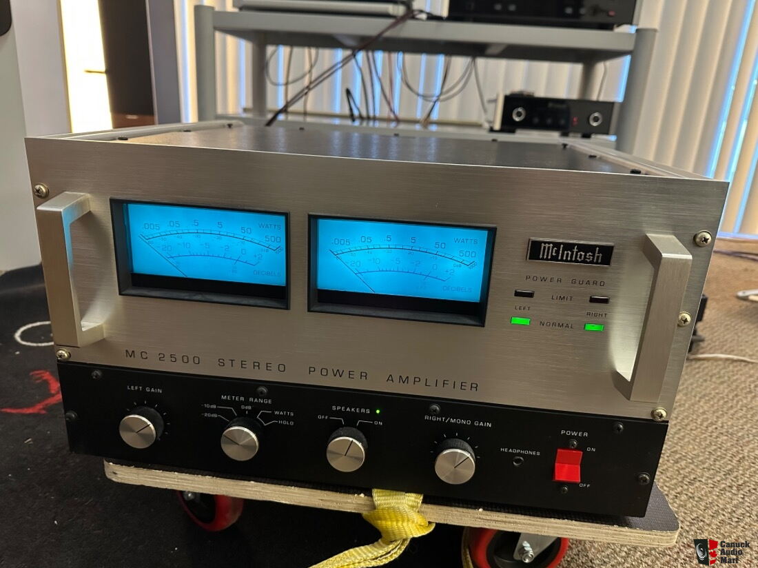 SOLD McIntosh Mc2500. One owner! The Legend