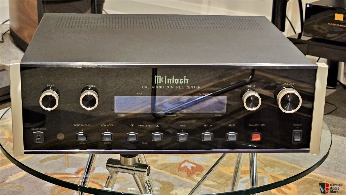 McIntosh C45 Analog Preamp. Great Buy! (Pre-Owned)