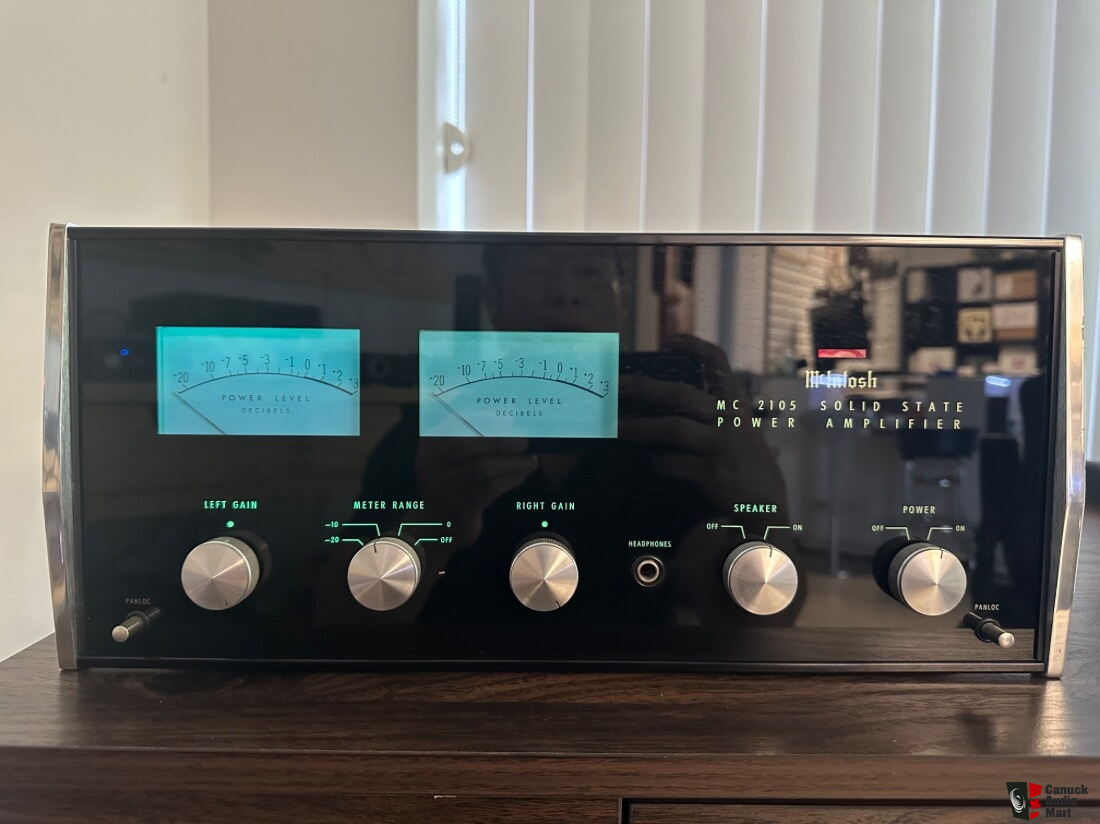McIntosh Mc2105 power amplifier