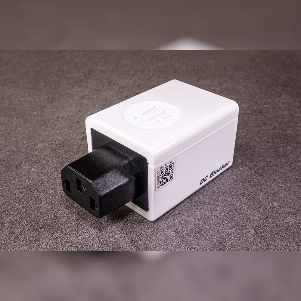 iFi DC Blocker