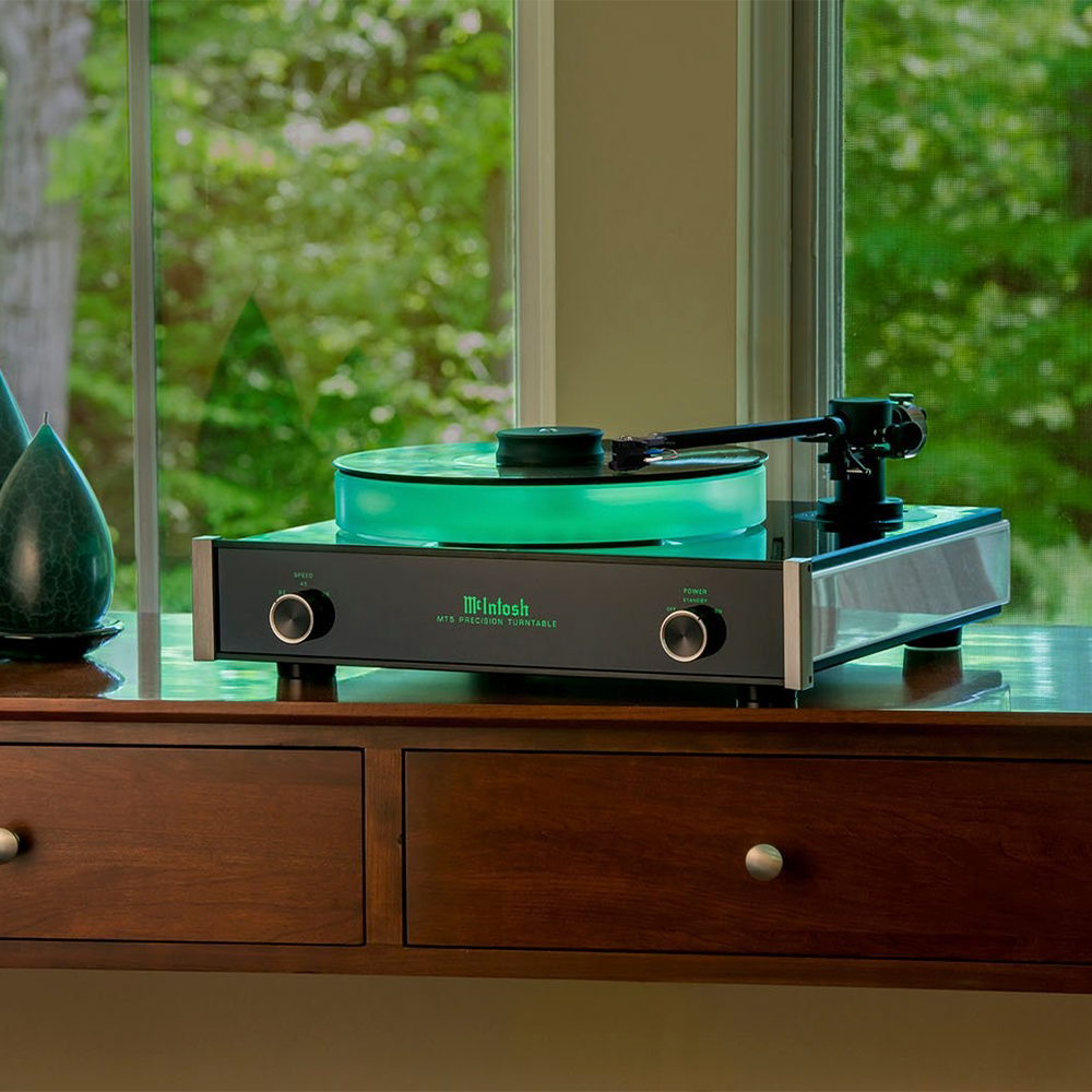 McIntosh MT5 Precision Turntable (In-Store Purchase Only)