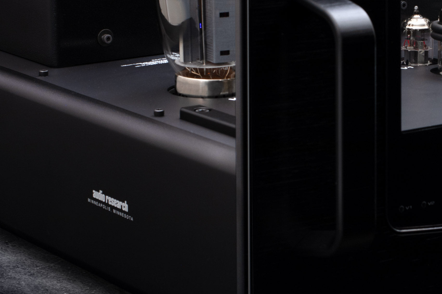Audio Research Reference 330M Mono Power Amplifier