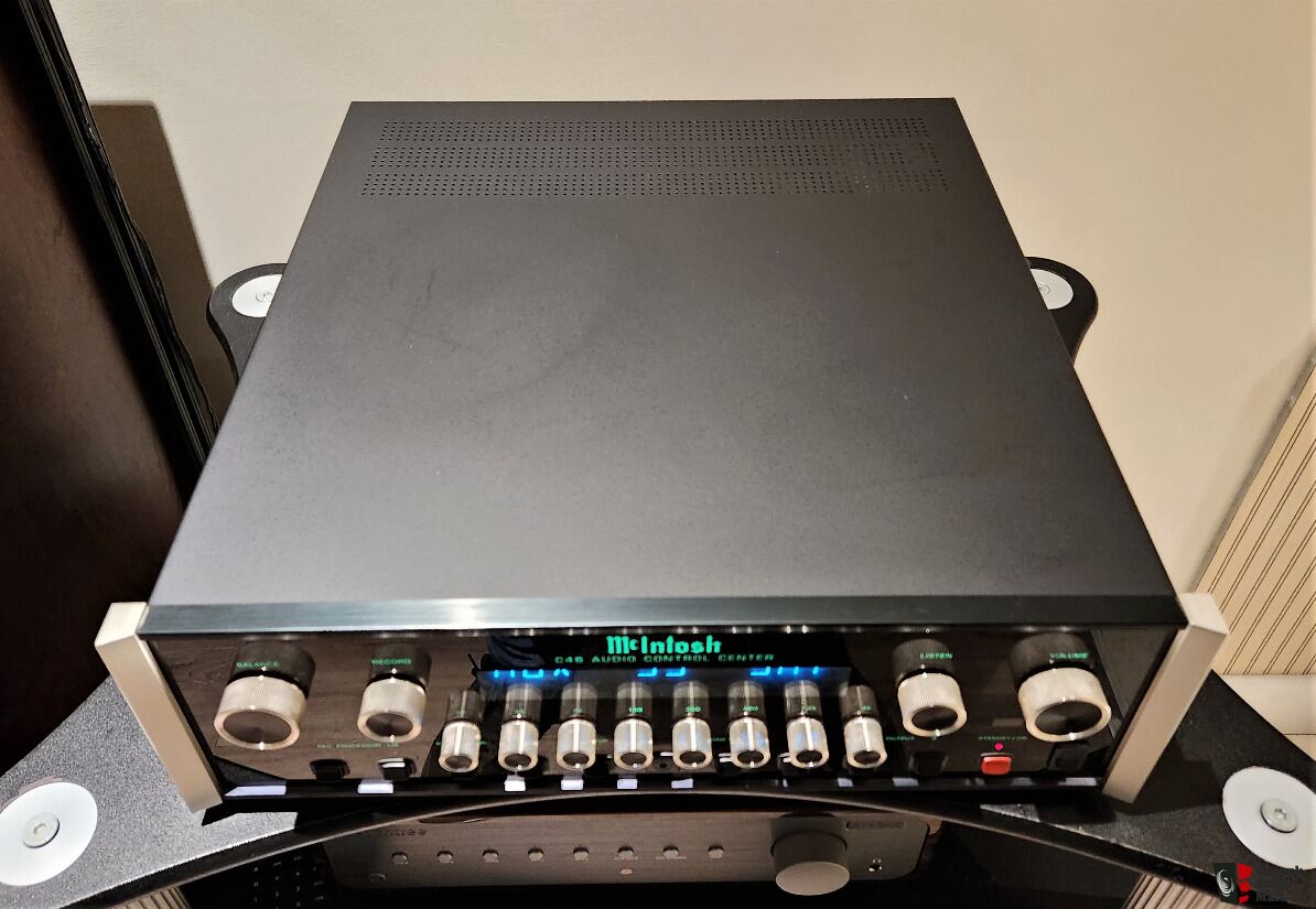McIntosh C46 Preamplifier (Pre-Owned)