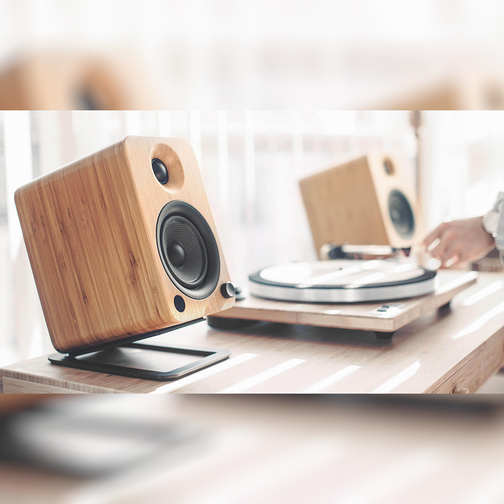 Kanto YU4 Powered Bookshelf Speakers