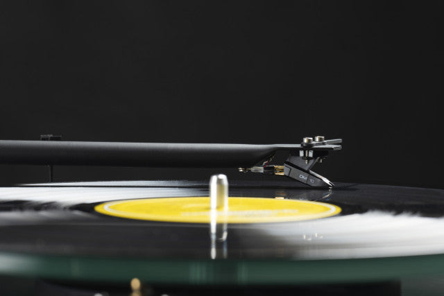 Pro-Ject T1 Evo Turntable (OM10)